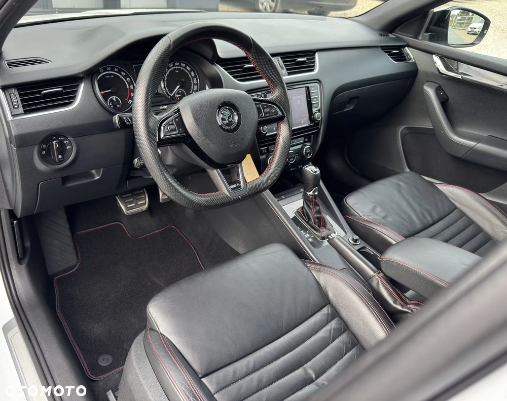 Skoda Octavia 2.0 TDI 4x4 DSG RS - 17