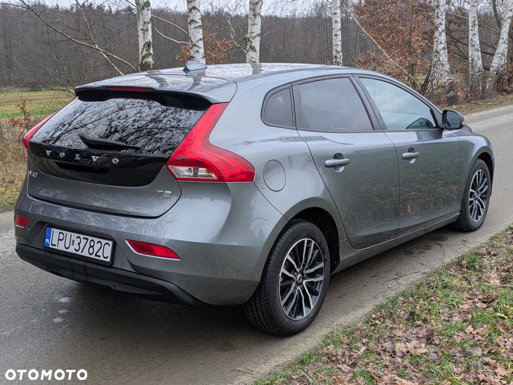 Volvo V40 T2 - 8