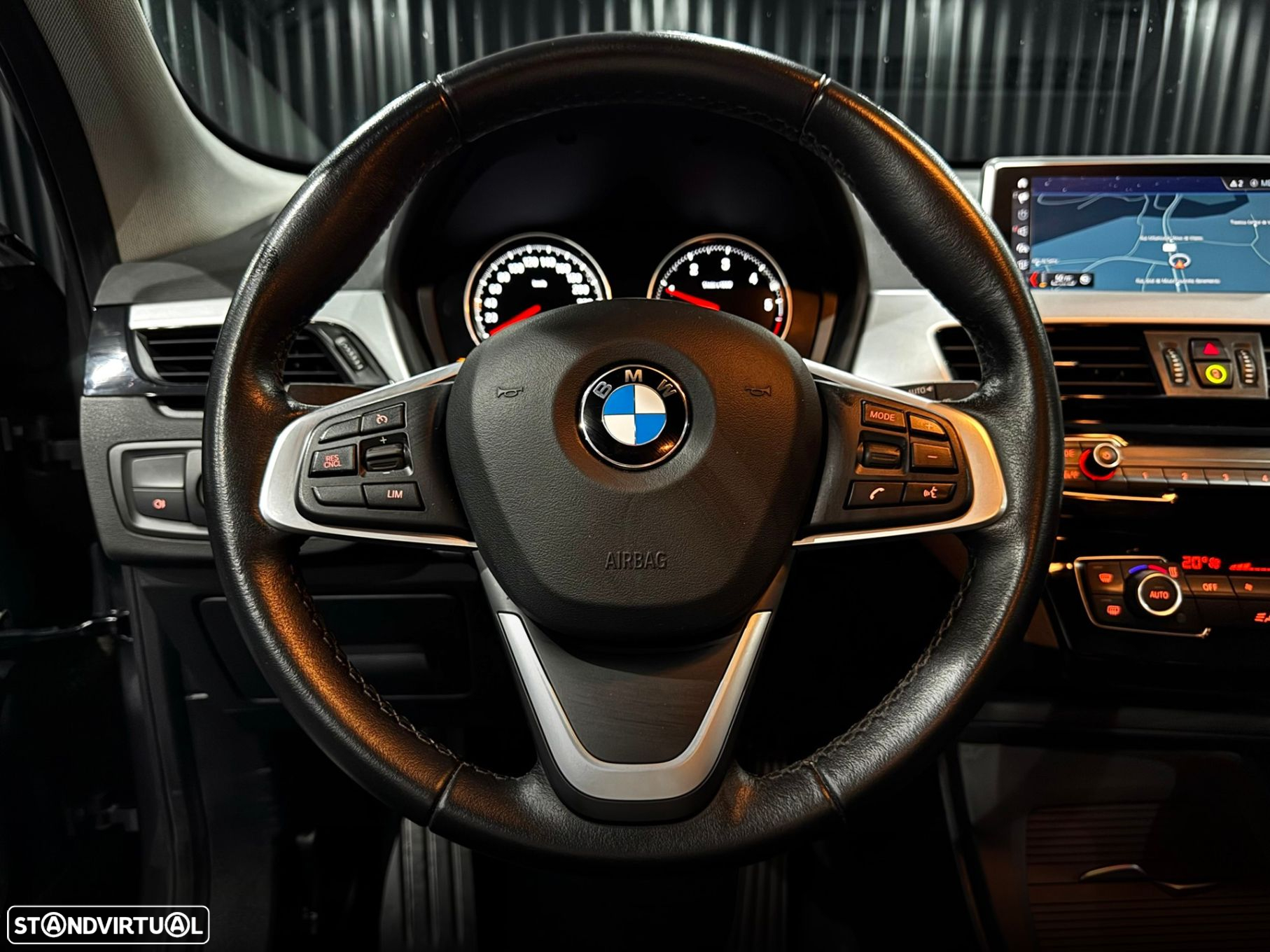 BMW X1 16 d sDrive Pack Essence Auto - 18