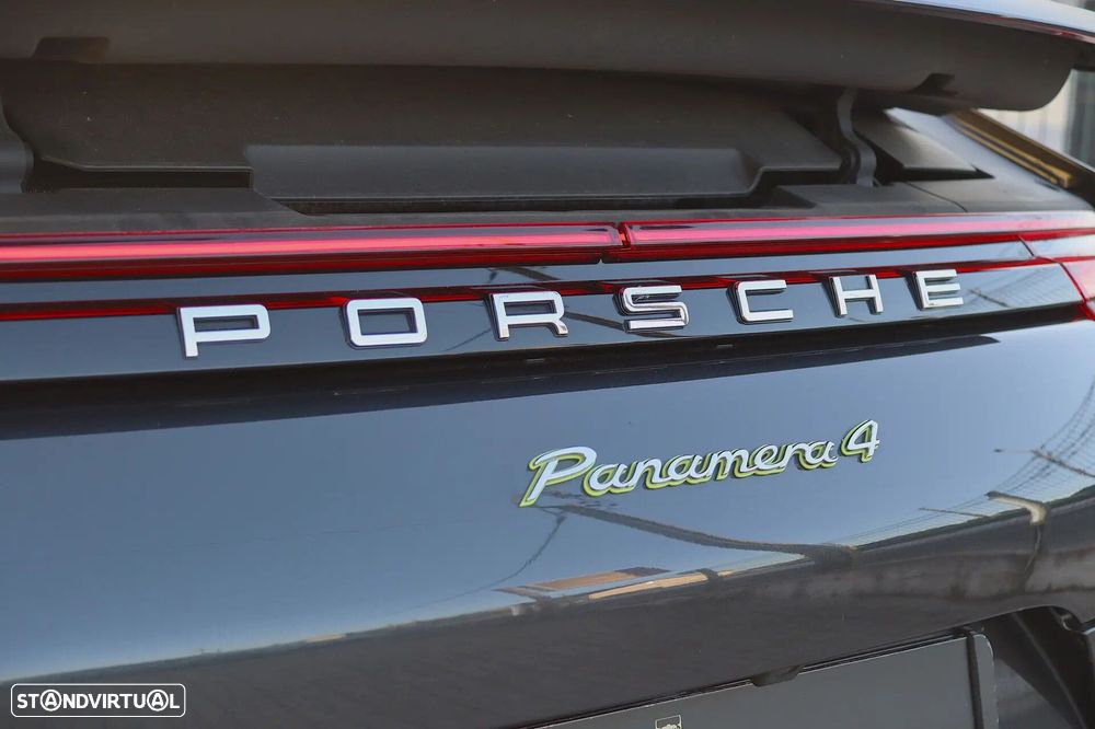 Porsche Panamera 4 E-Hybrid - 18