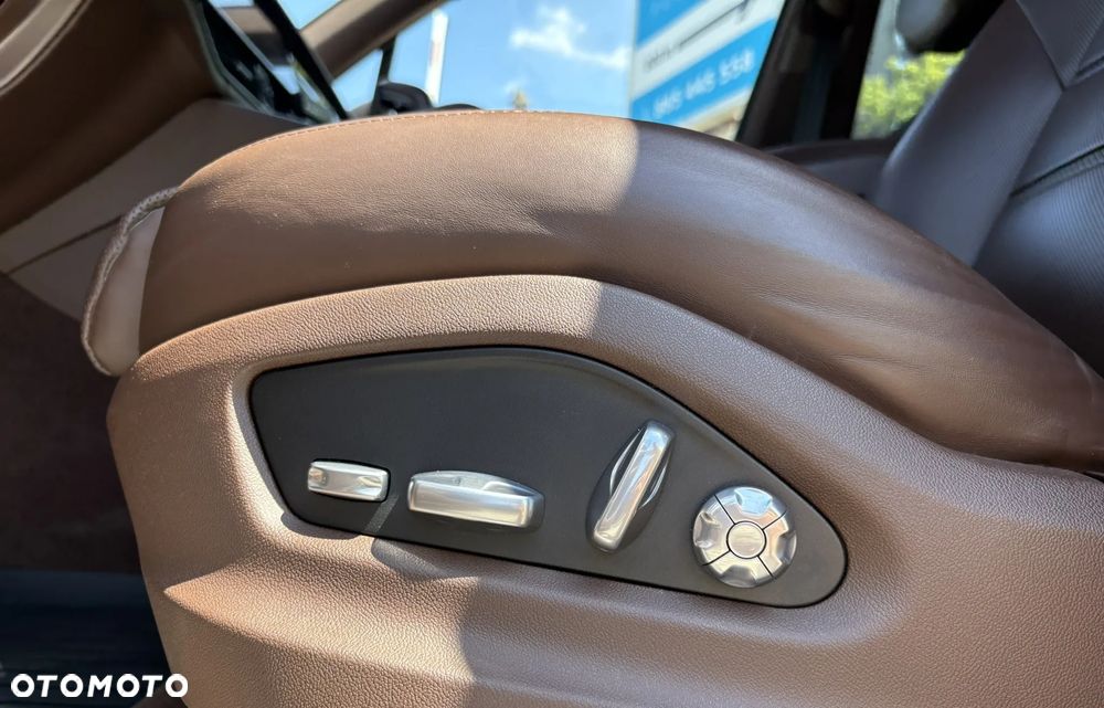 Porsche Cayenne E-Hybrid - 10