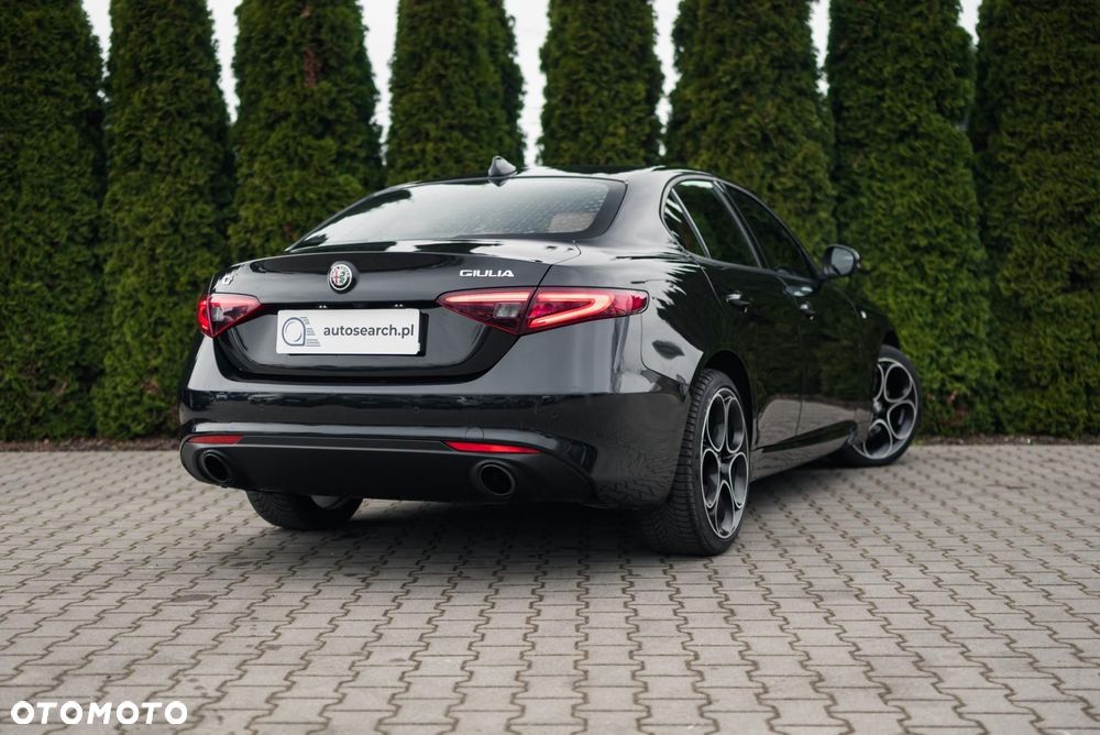 Alfa Romeo Giulia - 4