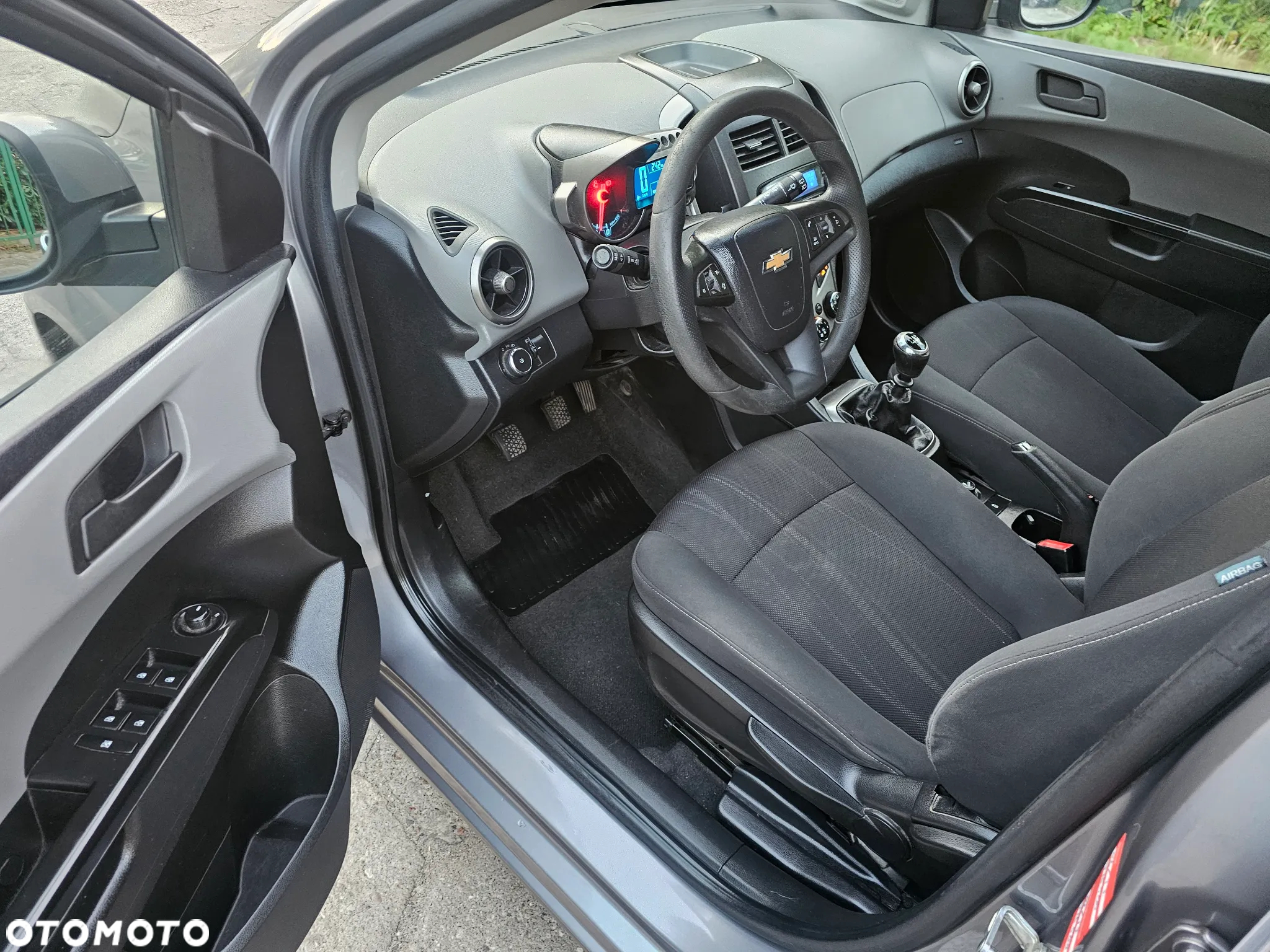 Chevrolet Aveo 1.4 LT - 9