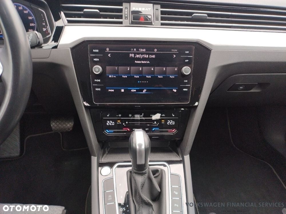 Volkswagen Passat - 14