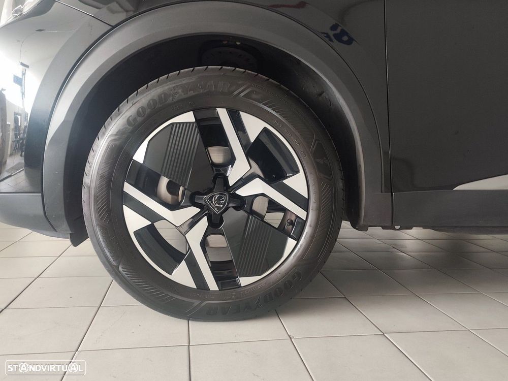 Peugeot 2008 1.2 PureTech Allure Pack - 27