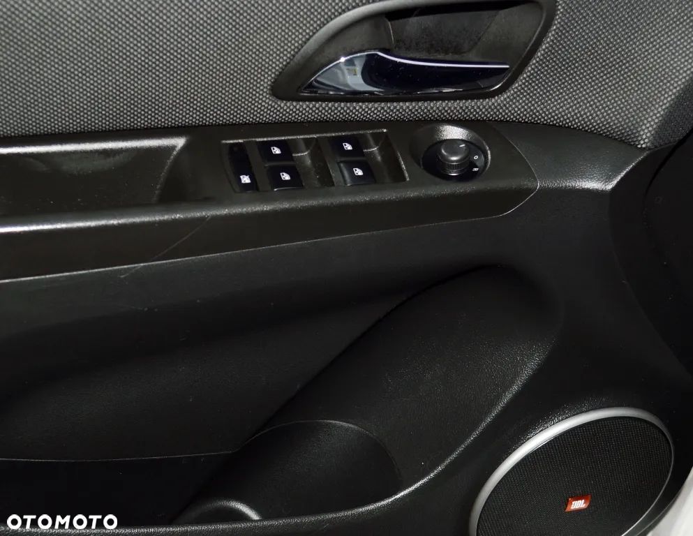 Chevrolet Cruze - 31