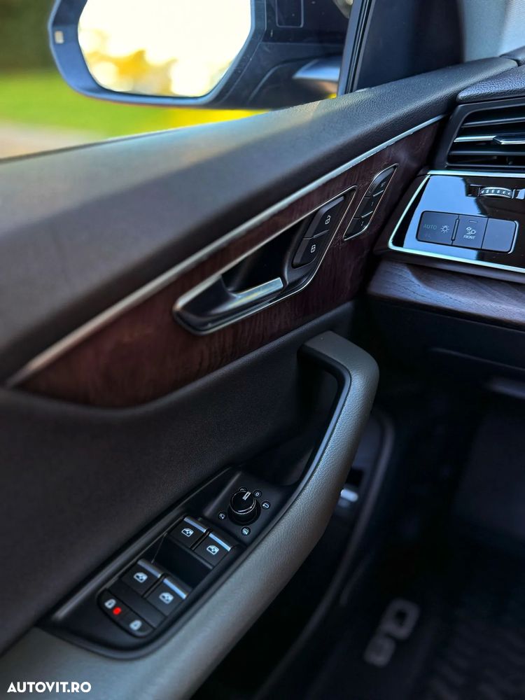 Audi Q8 55 TFSI quattro Tiptronic MHEV - 14