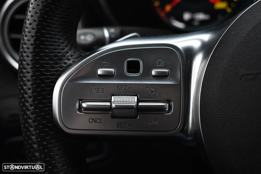 Mercedes-Benz GLC 300 e Coupe 4Matic 9G-TRONIC AMG Line - 34