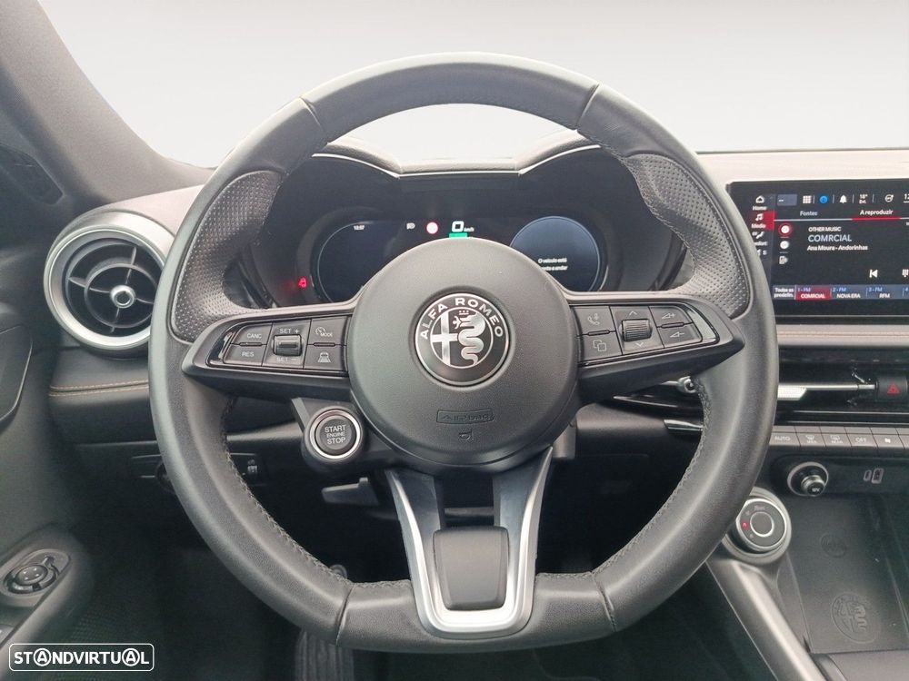 Alfa Romeo Tonale 1.5 Hybrid Ti - 12