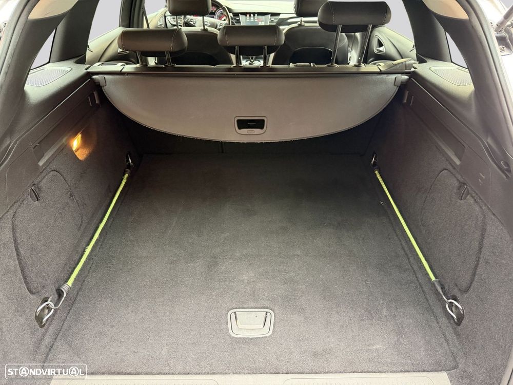 Opel Astra Sports Tourer - 52