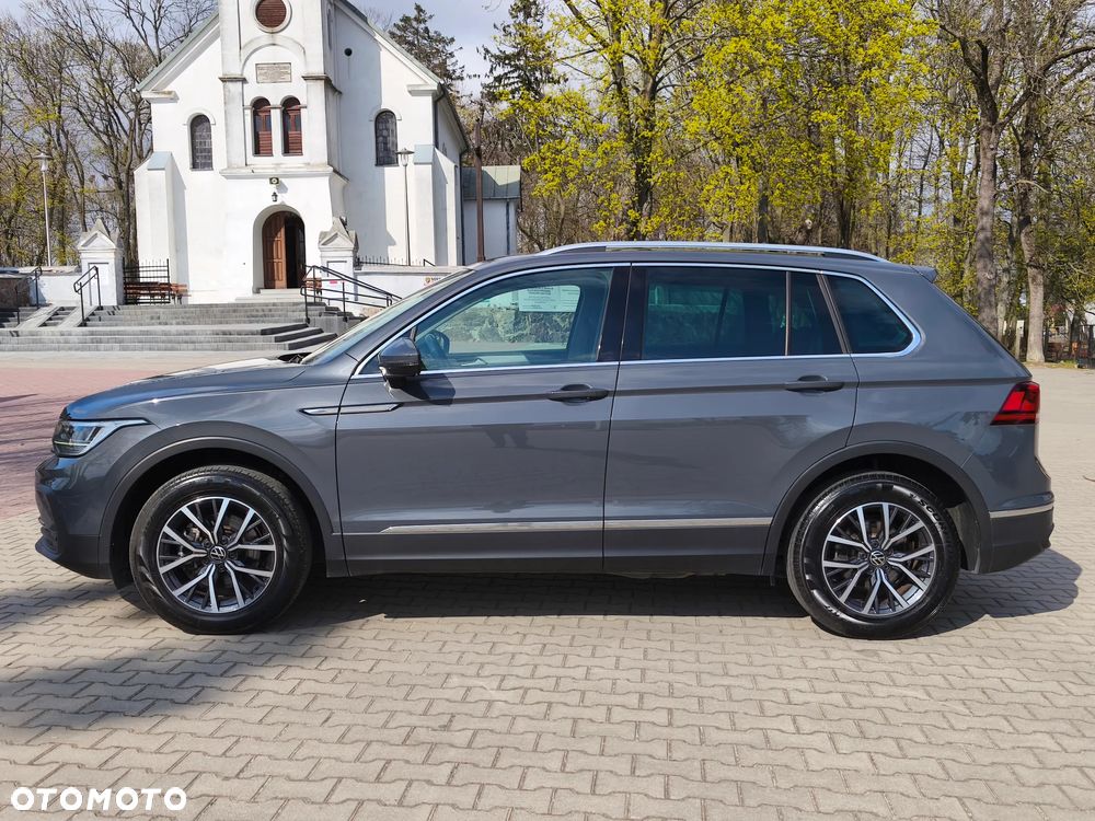 Volkswagen Tiguan - 11