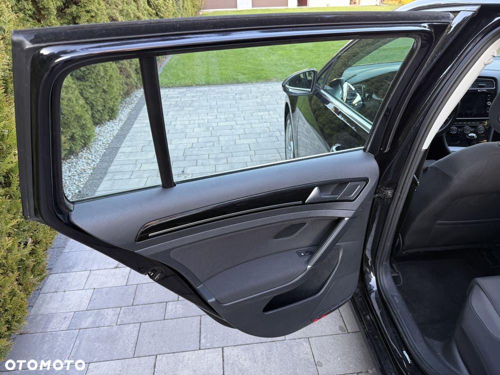 Volkswagen Golf 2.0 TDI BMT Comfortline - 13