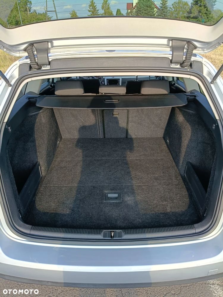 Volkswagen Passat 2.0 TDI DPF Highline - 11