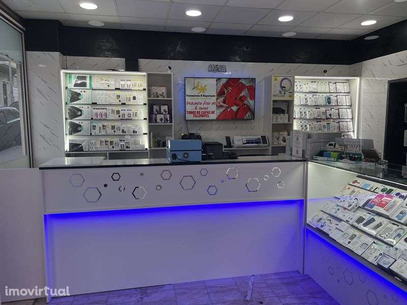 Loja de telemóveis para trespasse em muito boa localização. - Grande imagem: 4/6