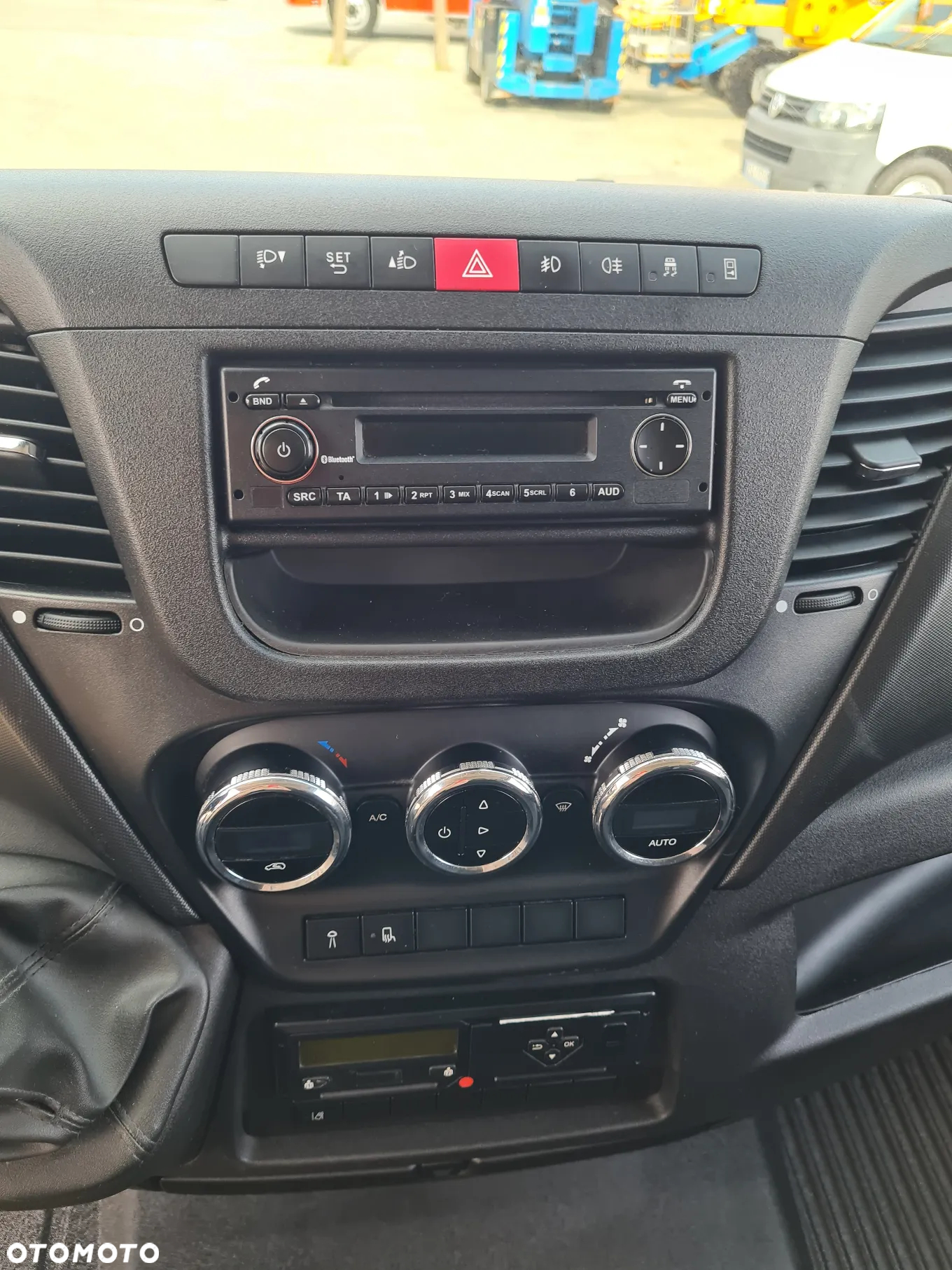 Iveco DAILY 70C17 - 25