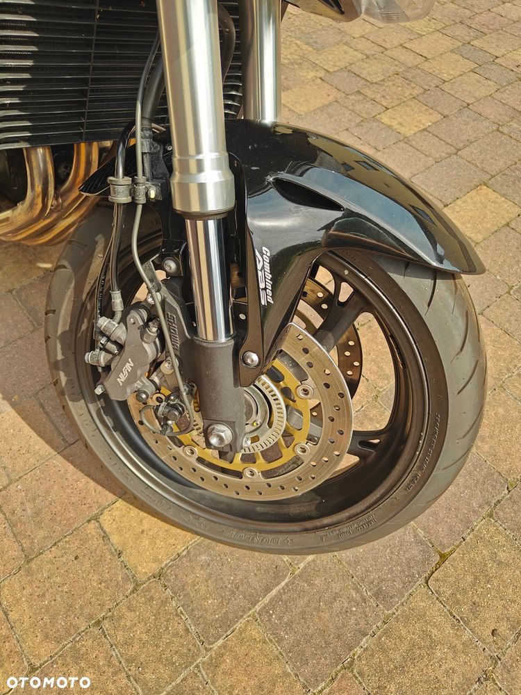 Honda CB - 12