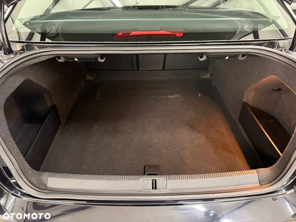 Volkswagen Passat 1.4 TSI Comfortline - 17