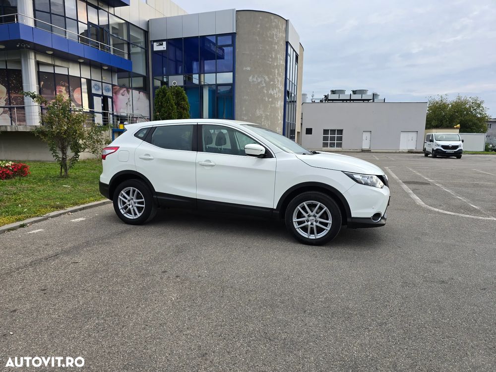 Nissan Qashqai - 1