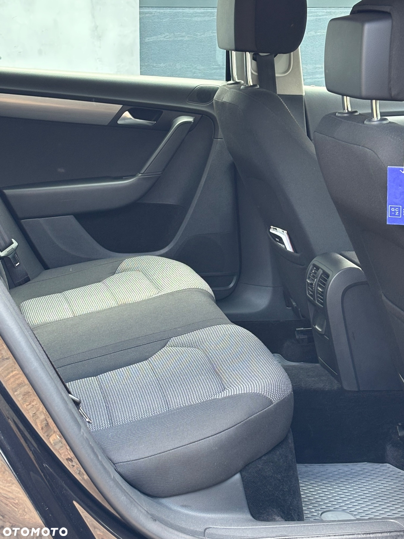 Volkswagen Passat 2.0 TDI Comfortline DSG - 11