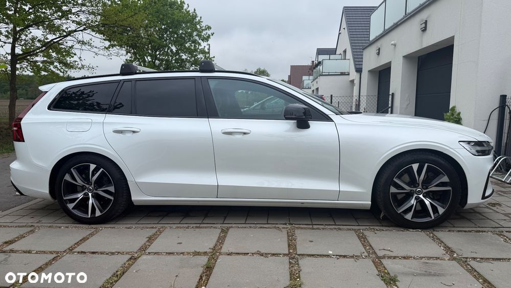 Volvo V60 B5 B AWD R-Design - 8
