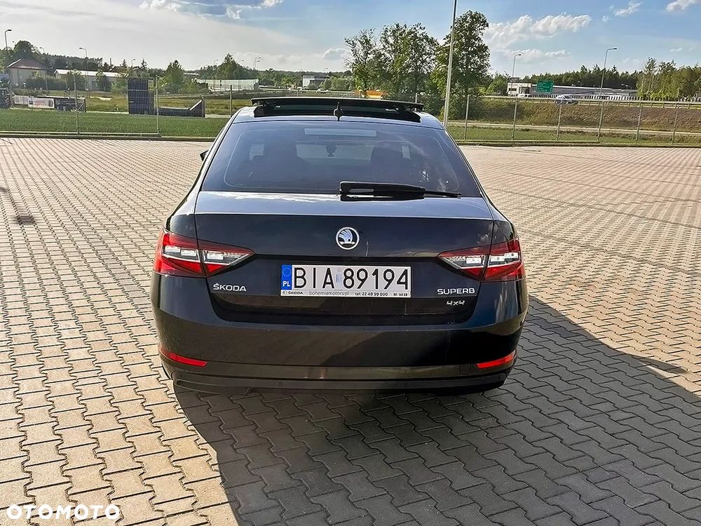 Skoda Superb 2.0 TDI 4x4 Style DSG - 4