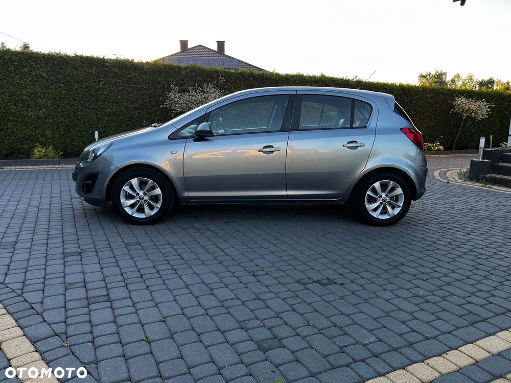 Opel Corsa 1.2 16V Cosmo - 6