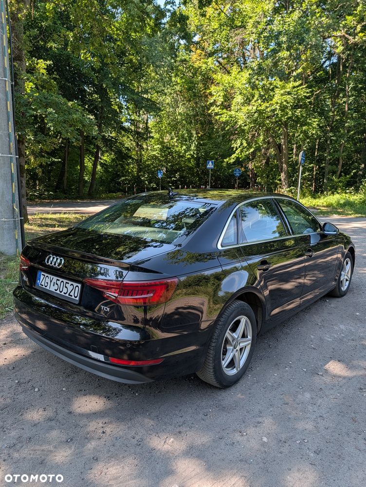 Audi A4 Limousine - 2