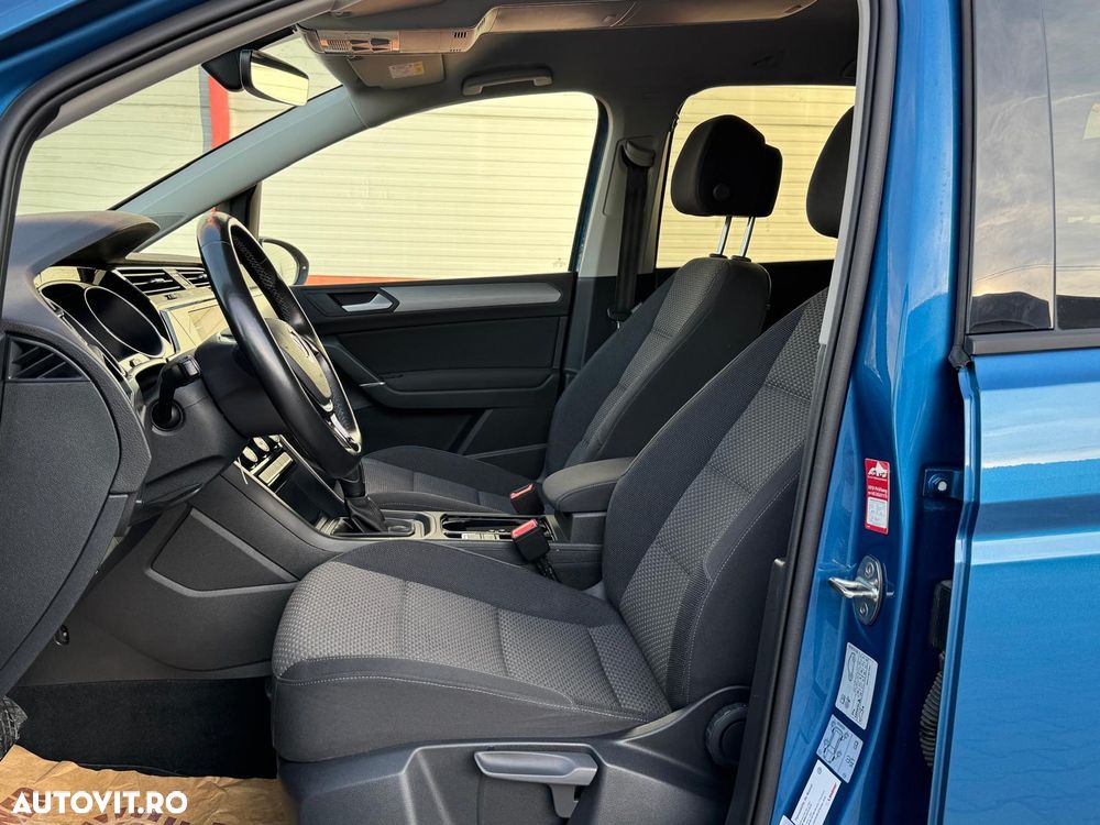 Volkswagen Touran 2.0 TDI SCR DSG Comfortline - 19