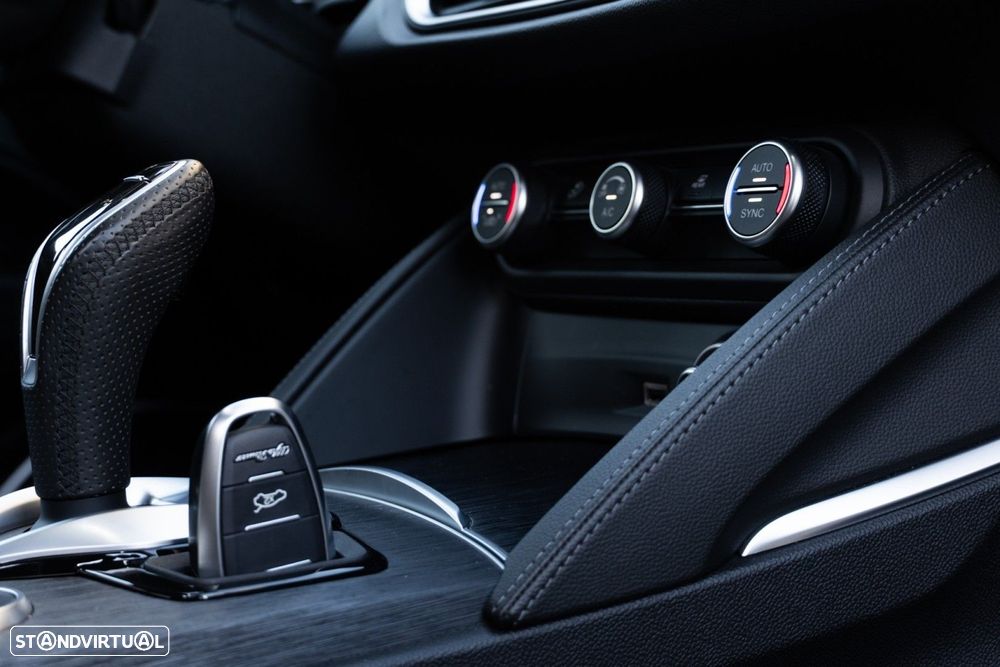 Alfa Romeo Stelvio 2.2 D Super AT8 - 51