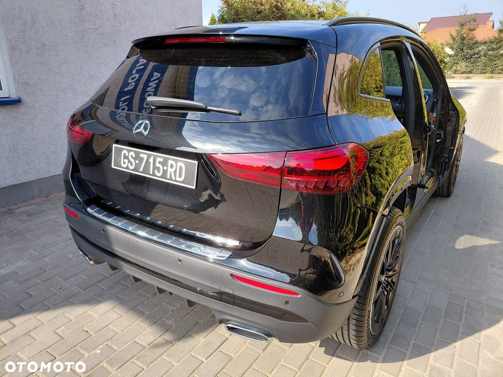 Mercedes-Benz GLA - 10