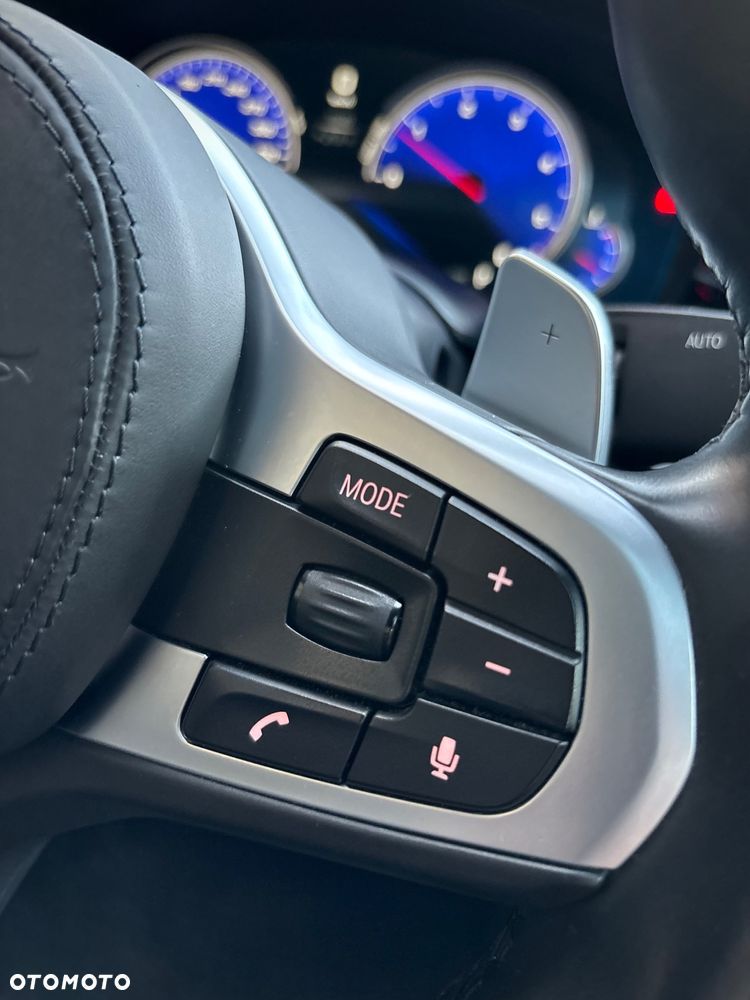 BMW Seria 5 520d xDrive M Sport sport - 23