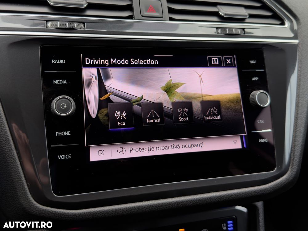 Volkswagen Tiguan 2.0 TDI SCR DSG IQ.DRIVE - 33