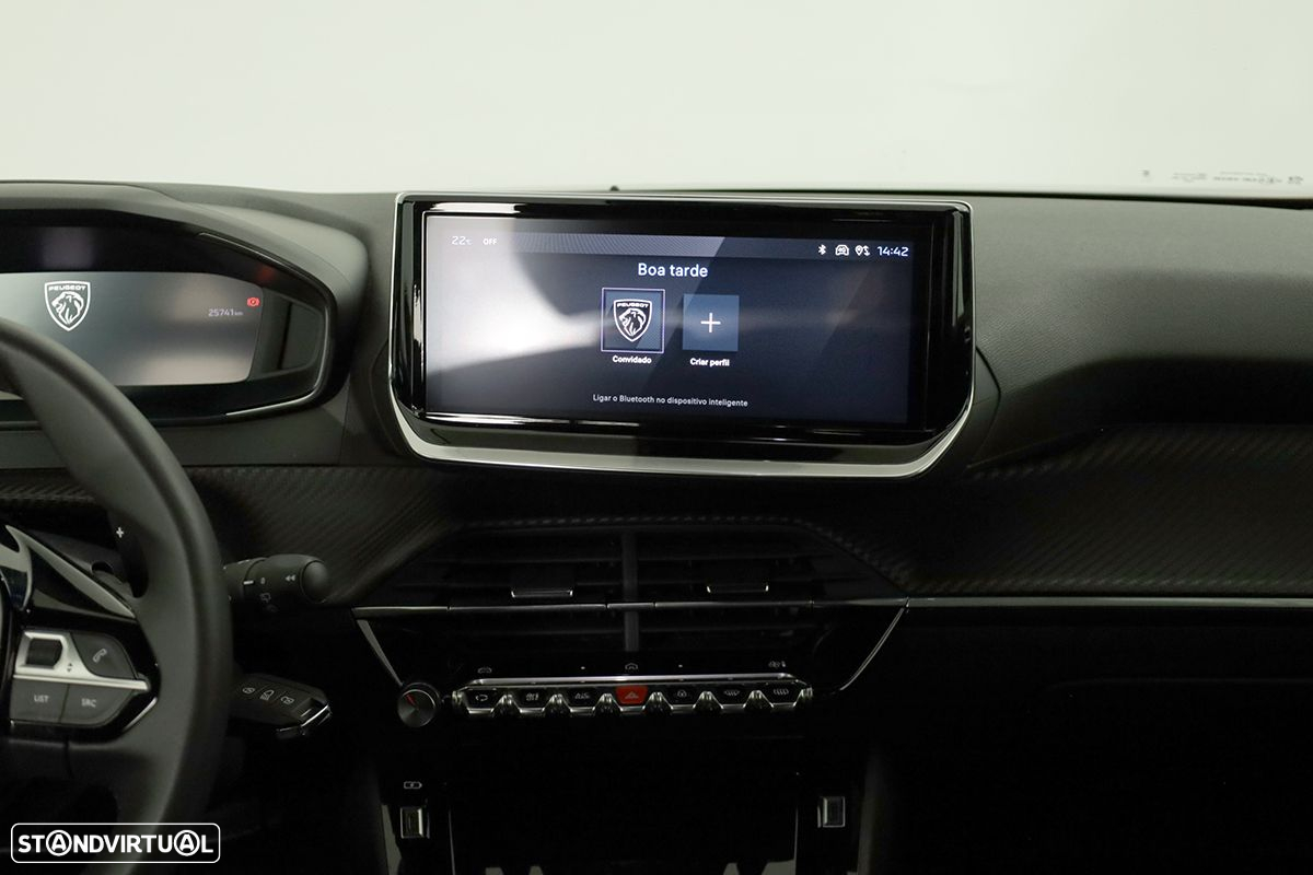 Peugeot 2008 1.2 PureTech Allure EAT8 - 9