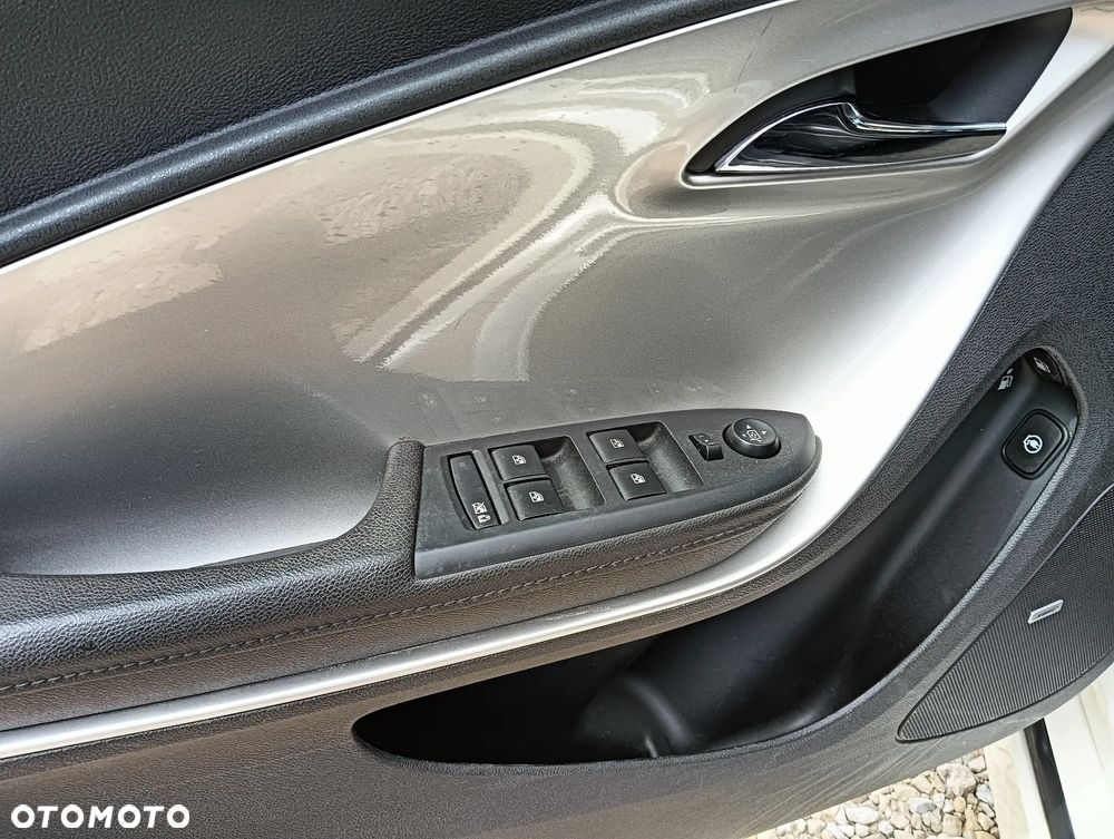 Opel Ampera - 10