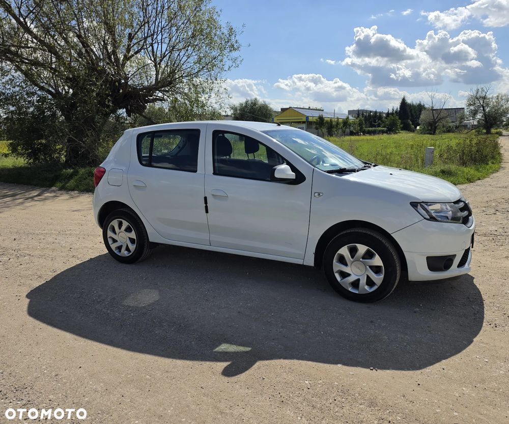 Dacia Sandero 1.2 16V Laureate EU6 - 3