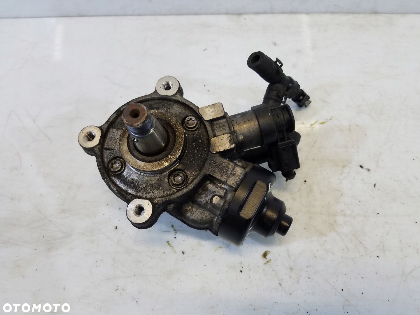 POMPA WTRYSKOWA VW PASSAT B8 1.6 TDI 0445010538 04L130755E - 1
