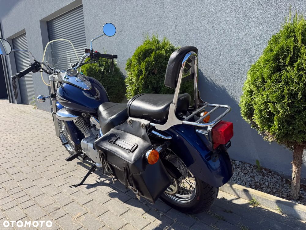Suzuki Intruder - 8