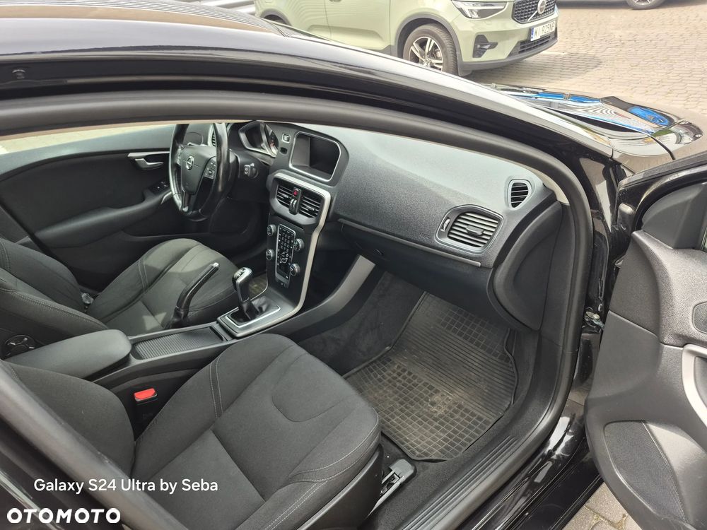 Volvo V40 D2 Inscription - 24