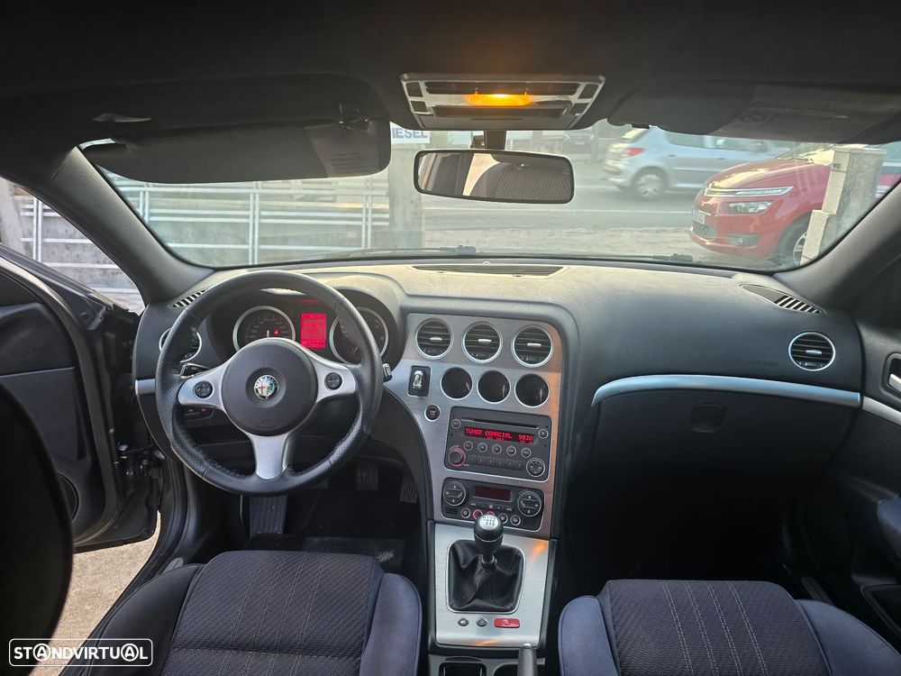 Alfa Romeo 159 Sportwagon - 12