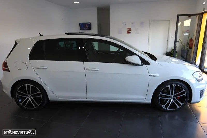 VW Golf 2.0 TDI GTD - 5