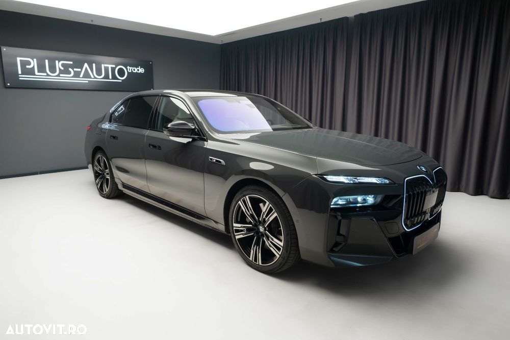 BMW M7 M760e xDrive AT PHEV - 1
