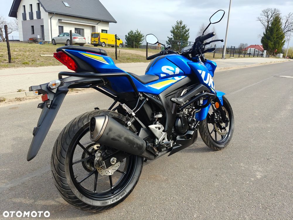 Suzuki GSX - 3