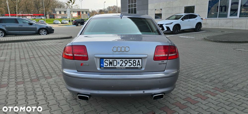Audi A8 - 5