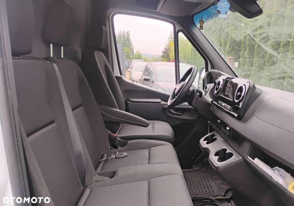 Mercedes-Benz SPRINTER 314 - 11