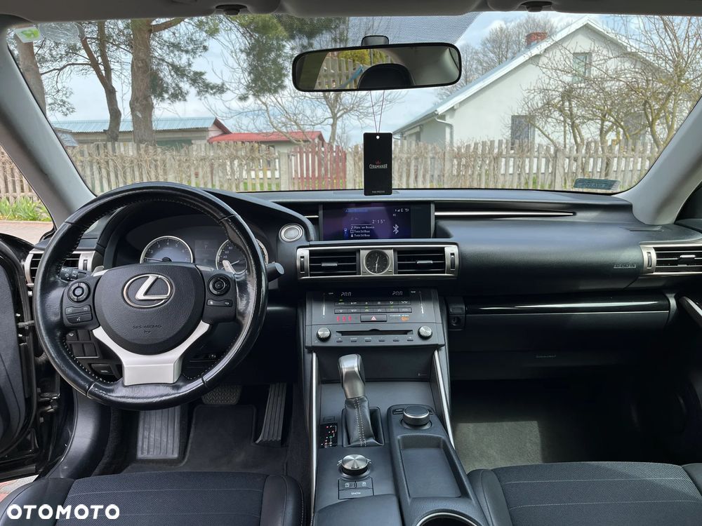 Lexus IS 200t Comfort - 9