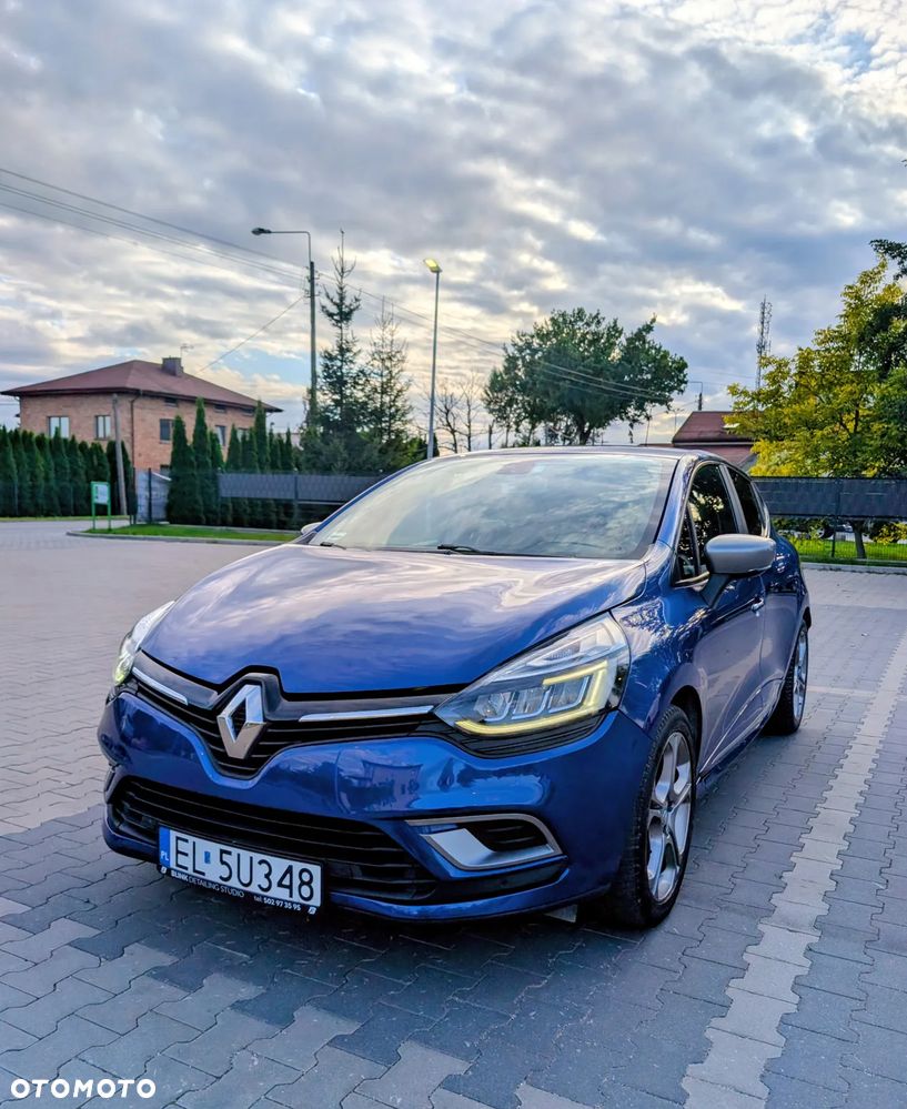 Renault Clio - 1