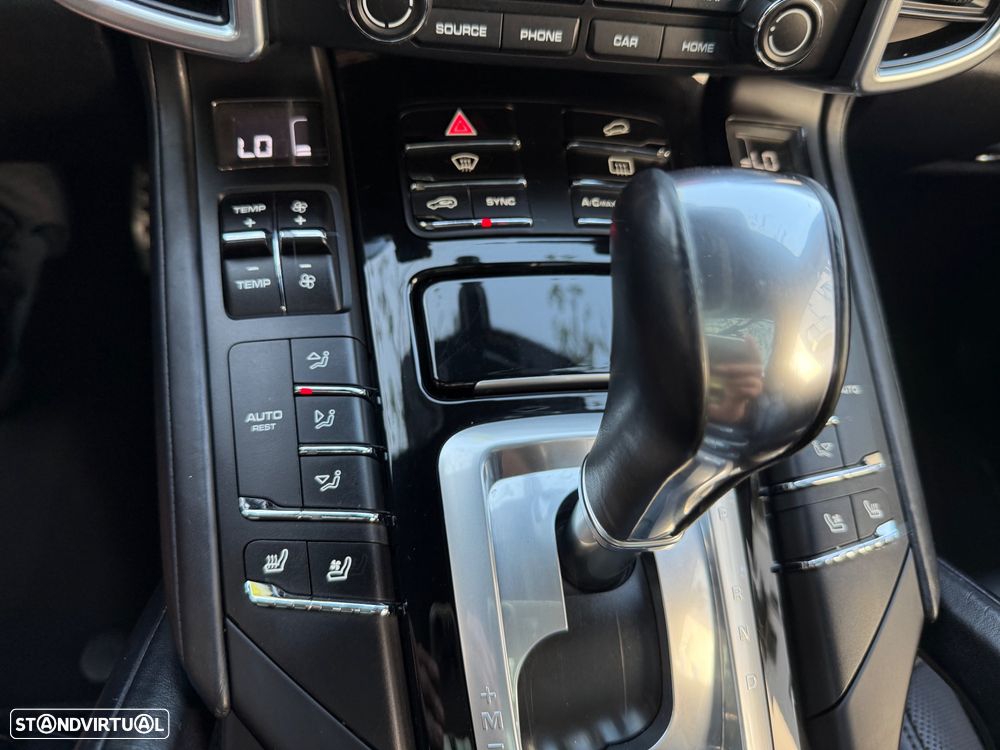 Porsche Cayenne S Tiptronic S - 36