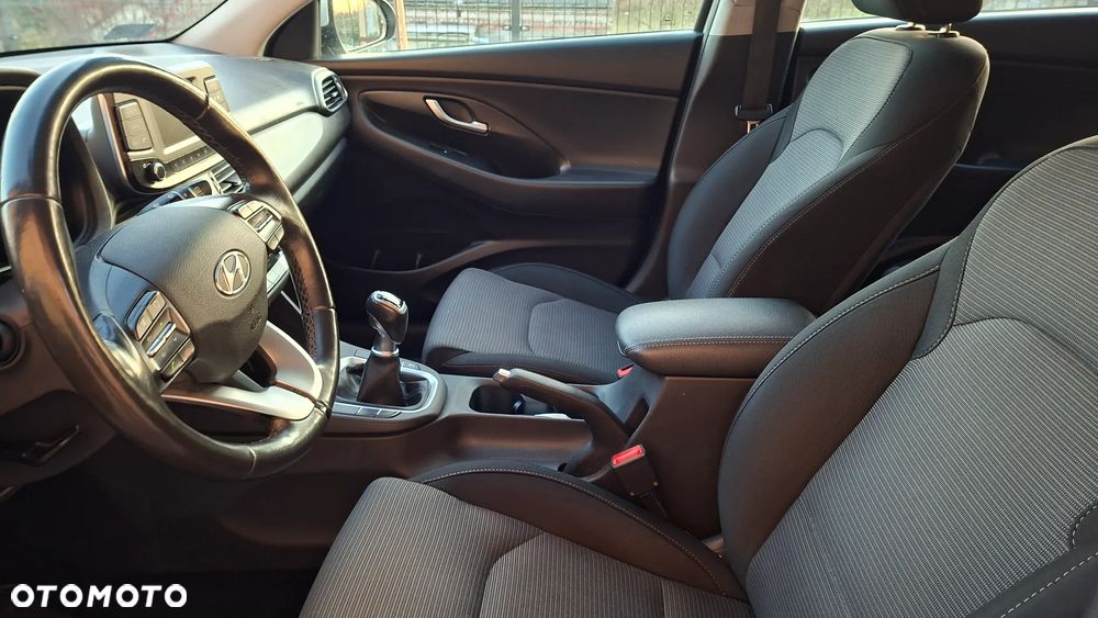 Hyundai i30 1.4 Classic + - 14