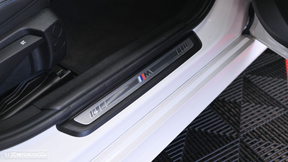 BMW 330 e Aut. M Sport - 43