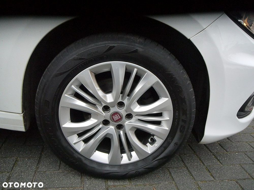 Fiat Tipo 1.6 MultiJet 16v Lounge - 33